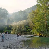Poseben čar festivalu daje tudi mistično sotočje Soče in Tolminke.