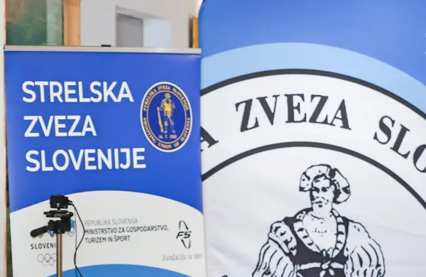 Strelska zveza obsoja  poziv k včlanitvi v strelska društva z 
namenom pridobivanja orožja.
