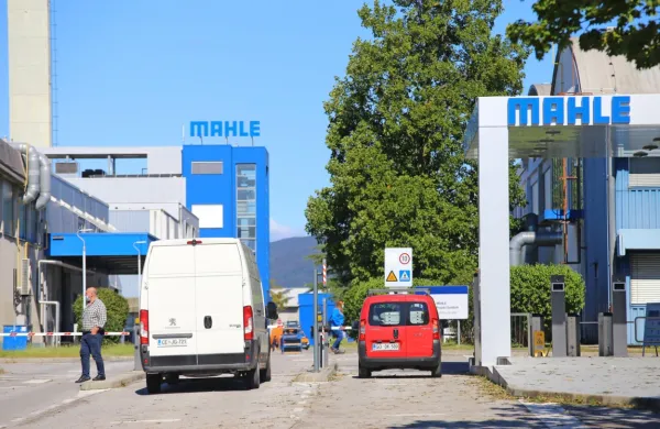 V Mahleju naj bi letos odpustili skupaj nekaj več kot 120 delavcev. 