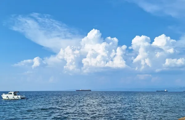 Zvečer ali ponoči možna tudi kak&scaron;na ploha