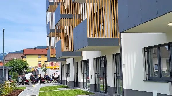 Nove soseske nastajajo od Jesenic, Ljubljane, Kranja, Celja, 
Maribora do Lendave.