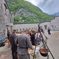 Poletna šola Bovec na ekskurziji v Klužah