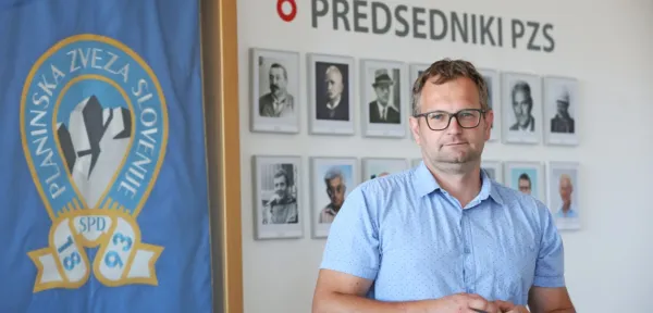 “Velikemu delu nesreč v gorah še vedno botruje neizkušenost, neopremljenost ali celo malomarnost. In to so nesreče, ki bi jih lahko preprečili,” opozarja generalni sekretar PZS. 