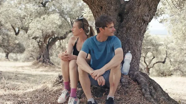 Maja Doroteja Prelog in njen partner Blaž Murn v dokumentarcu, 
ki nosi zgovorni naslov Cent’anni (Sto let), kolikor si Blaž želi 
dočakati.