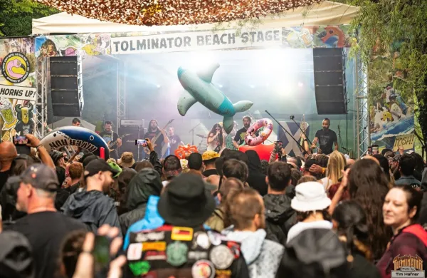 Party Cannon iz Škotske so na Sotočje pripeljali pravi kaos.
