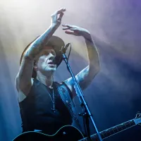 Nergal je v Tolmin tokrat prišel s skupino Me and That Man.
