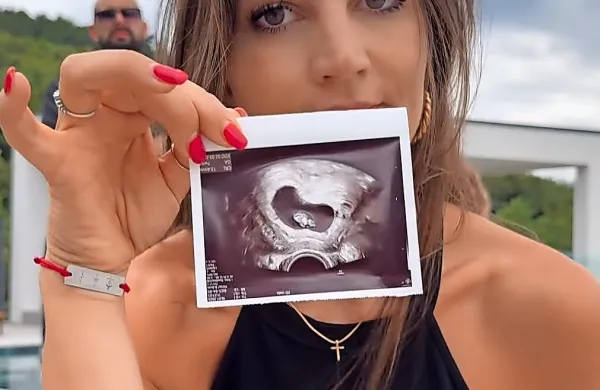 Ta primorska podjetnica bo drugič mamica