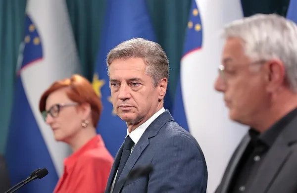 Golob: Slovenija prepovedala uvoz, izvoz in tranzit orožja v Izrael in iz njega