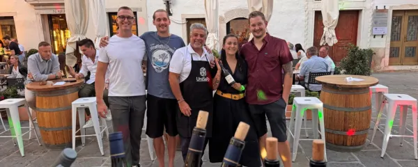 Za prijeten gastronomski večer v Izoli so poskrbeli (z leve): Marko Zaro, Jakob Simčič, Raffaelle Bonivento, Anja Skrbinek in Jure Simčič. 