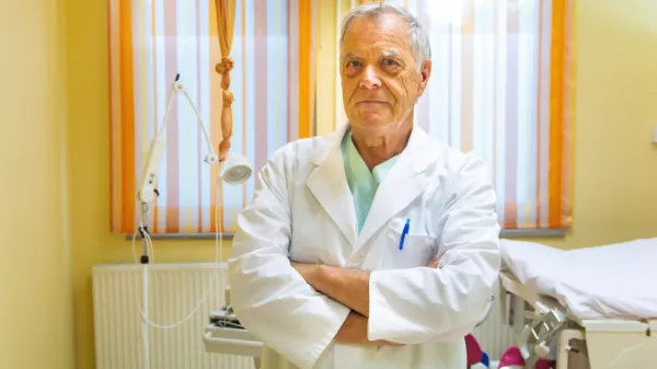 (INTERVJU) dr. Aleksander Merlo: “Ker smo majhni, bi lahko naredili naše zdravstvo sprejemljivo za vse”