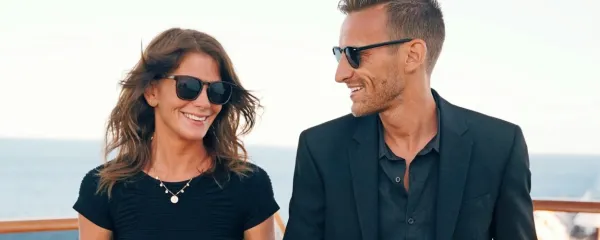 Nekaterim se zdi dolgočasna, a mala črna obleka je za tiste, ki so 
življenju osredotočeni in stavijo na miselnost 