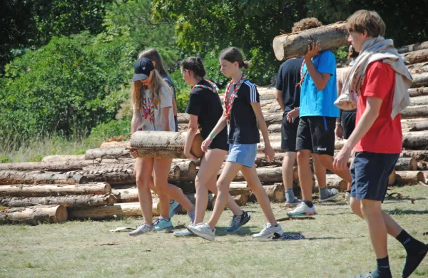 Na Krasu prvič po koroni poteka srečanje mladih slovenskih 
tabornikov Zlet 2025.
