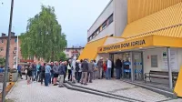 Po odobritvi  dodatnega 0,4 programa za novo zdravnico Leno 
Lapanja se je k njej  lahko vpisalo še   250 občanov.  Ker vpis krojijo 
glavarinski količniki, je julija za ta obseg vpisala 400 občanov.