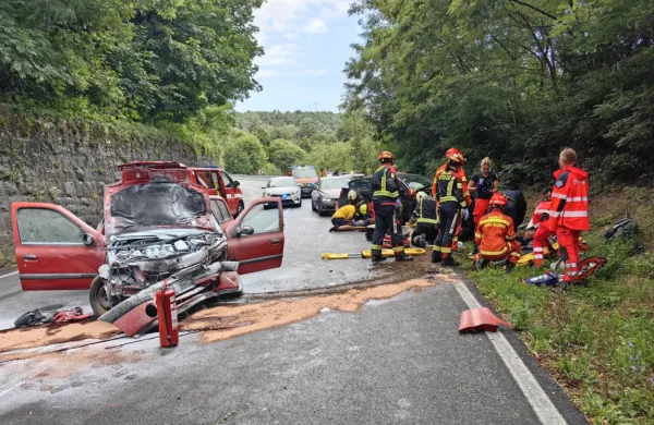 Pri trčenju so se udeleženci po prvih podatkih lažje poškodovali. 