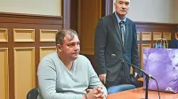 Rusa  Alekseja Konjaškina  (desno  ob njem  odvetnik Aleksander Pevec) so  na 
prvem sojenju spoznali za krivega, a je   višje sodišče sodbo razveljavilo.