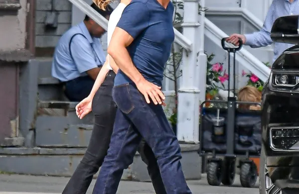 Tom Cruise in Ana de Armas potrdila romanco