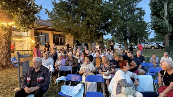 Kino Istra se je v torek prvič ustavil na Pomjanu in glede na topel sprejem in velik obisk verjetno tudi ne 
zadnjič.