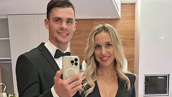 Tim Gajser in Špela Motaln se bosta poročila.