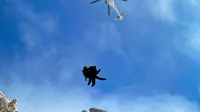 Nemška družina so je z zahtevnega terena rešili bovški gorski 
reševalci in posadka policijskega helikopterja. 