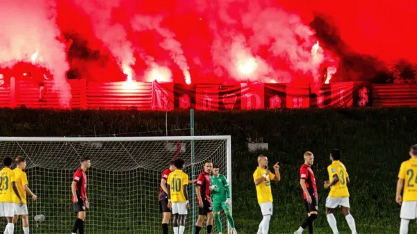 Zagreti ajdovski privrženci so tako zaznamovali prvo domačo tekmo pod žarometi. Kako bo jutri? 