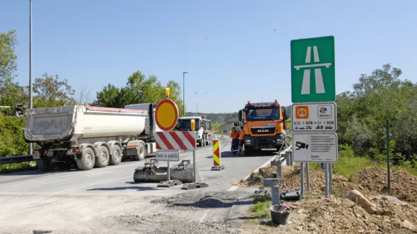 Začasno je zaprt uvoz na avtocesto proti Ljubljani.