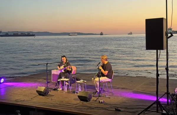 Poletje v Ankaranu: Chris Eckman na najlepši lokaciji doslej