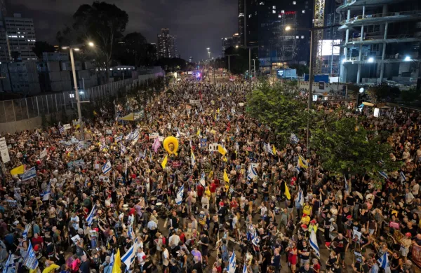 Tel Aviv: Tisoče ljudi protestiralo proti načrtom za zavzetje Gaze