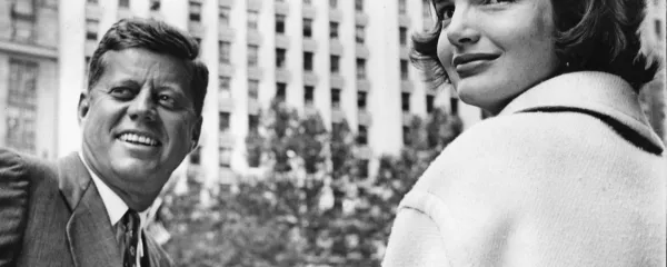 Jackie Kennedy ostaja sinonim za pravo eleganco