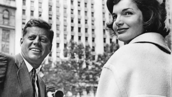 Jackie Kennedy ostaja sinonim za pravo eleganco