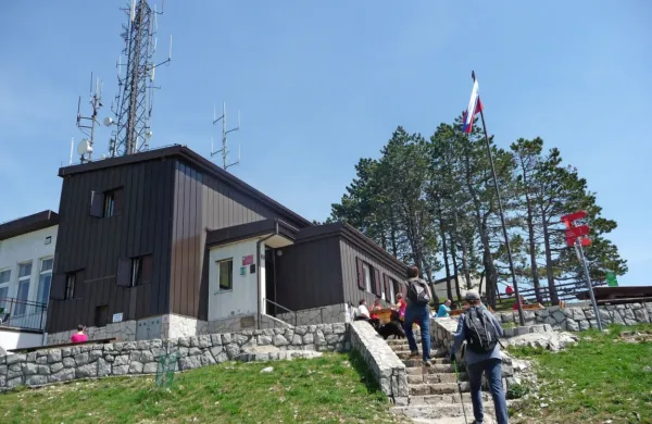 Tumova koča na Slavniku