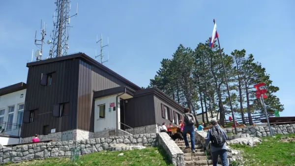 Tumova koča na Slavniku