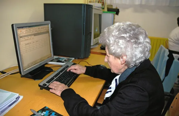 Za skrajšan urnik po formuli 80/90/100 se bodo lahko z delodajalcem dogovorili tudi pisarniški delavci.