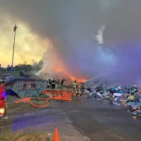 Požar v zbirnem centru Dragonja poga&scaron;en, intervencija gasilcev trajala do jutra (FOTO, VIDEO)