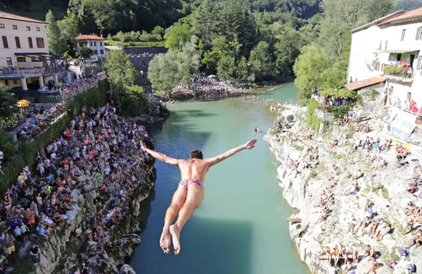 Danes so v Kanalu na vrsti tradicionalni skoki. 