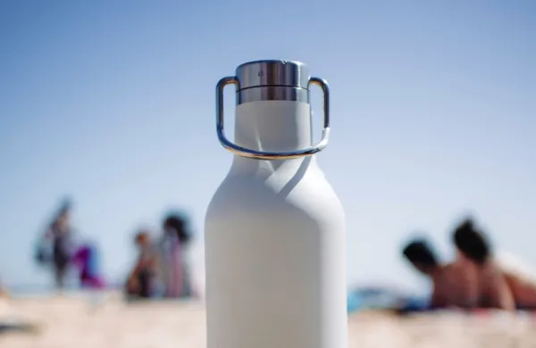 Ne kupite bidona, ker vam je všeč, ampak bodite pozorni na materiale.

