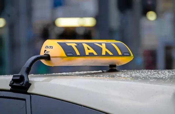 V Zagrebu taksist turistki za dober kilometer vožnje zaračunal 1500 evrov