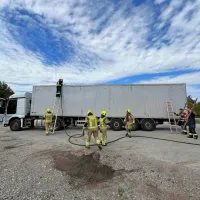 V polpriklopniku tovornjaka zagorel tovor