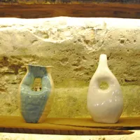 V Vipavskem Križu odprli razstavo keramičnih vaz (FOTO)