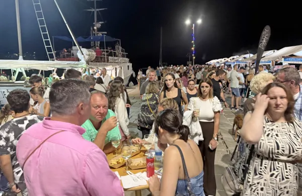 V Izoli so ob koncu tedna znova združili tradicijo in zabavo.