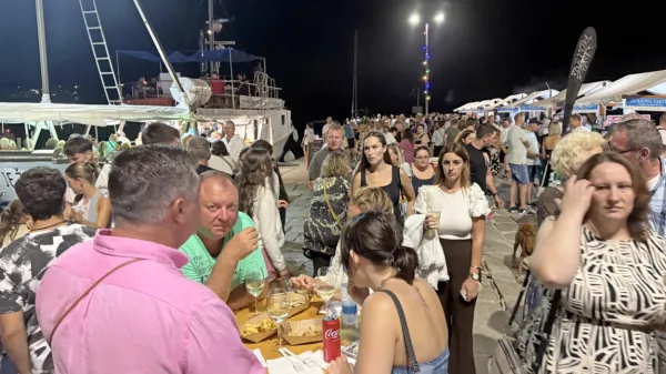 V Izoli so ob koncu tedna znova združili tradicijo in zabavo.