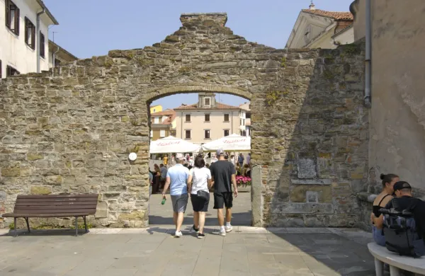 S četrtnimi feštami bodo obujali nekdanje mestne četrti v 
Kopru.