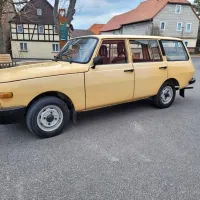 Model 353 je bil ves čas na voljo v različnih karoserijskih različicah, 
tudi kot kombi.