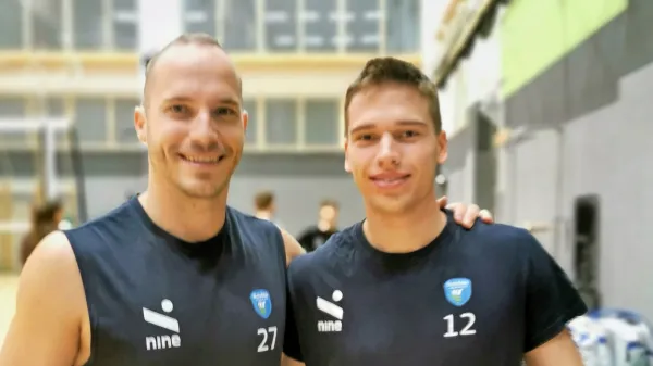 Kanalca Jani Kovačič in Grega Okroglič sta stebra obrambe 
slovenskih odbojkarjev.