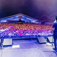V Anhovem je nastopila legendarna zasedba Plavi orkestar. 