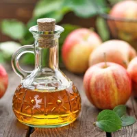 Jabolčni kis vsebuje encime, ki razkrajajo celulit.