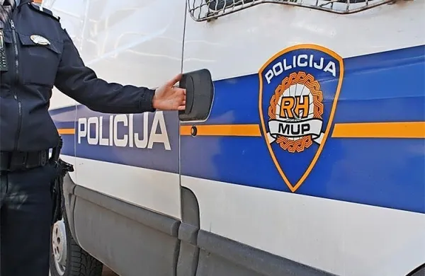 V Zagrebu zaradi grožnje z bombo evakuirali del mestne uprave