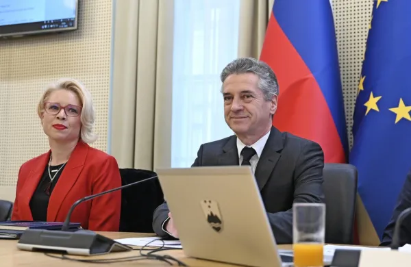 Klakočar Zupančič na kongresu ne bo izzvala Goloba. 