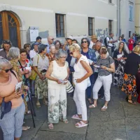 (FOTO) Vijake za sliko Marije z detetom so pred 85 leti skrbno shranili