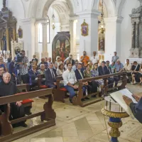 (FOTO) Vijake za sliko Marije z detetom so pred 85 leti skrbno shranili