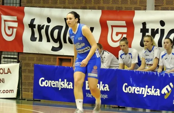 Košarkarica Tina Jakovina zbira lovorike.